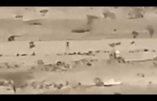هبوط طبق طائر بصحراء السعودية A UFO lands on Saudi Arabia