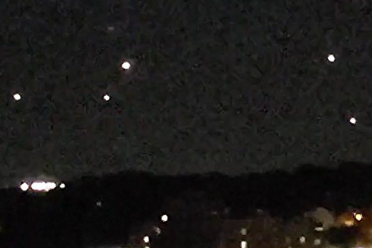 Fleet of UFOs has appeared over New York.